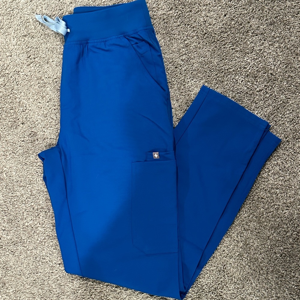 NWT high waisted yoga scrub pant